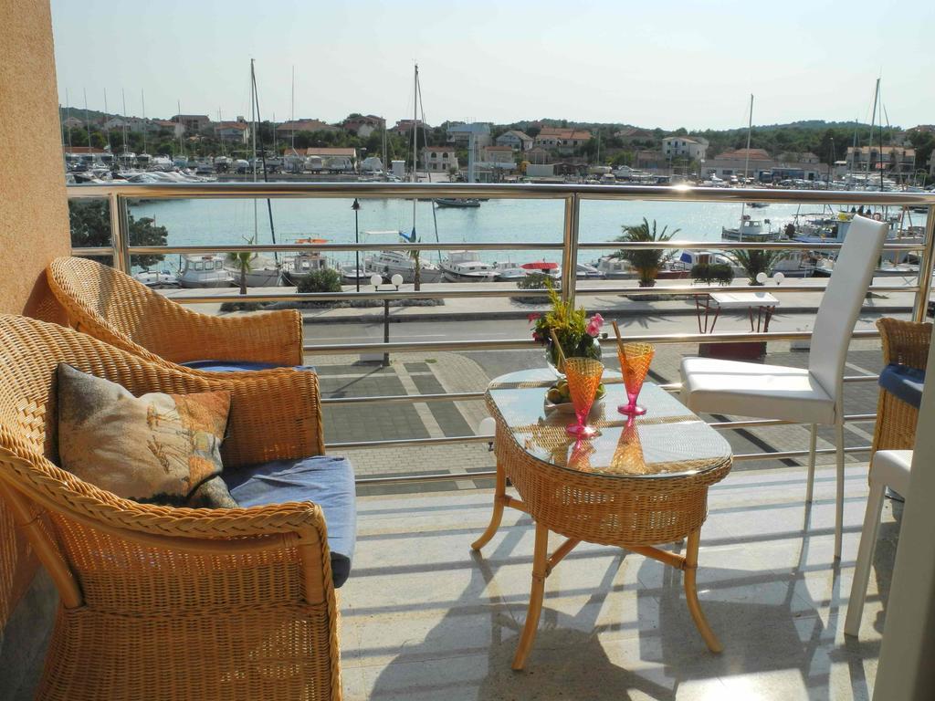 Apartments Antonela Йезера Екстериор снимка